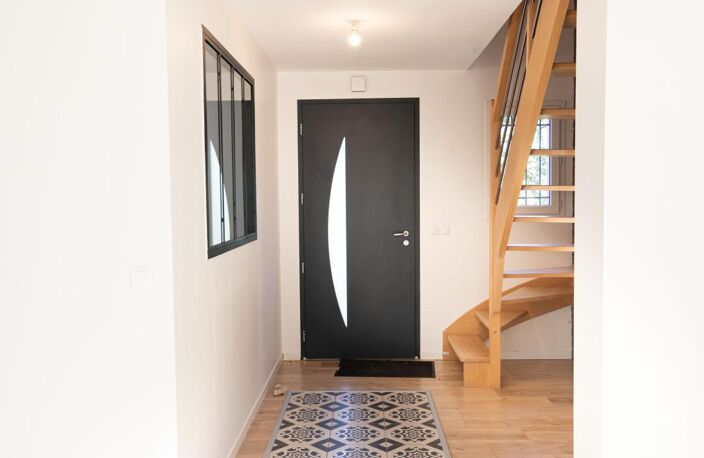 Maison À Vendre sur les hauteurs de SAINT-GIROD — photo 5