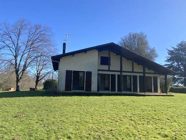 Maison 5 chambres sur terrain arboré 5800 m2 — photo du bien