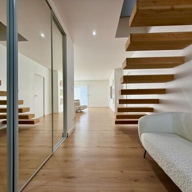 Maison 7 pièces 330000 €