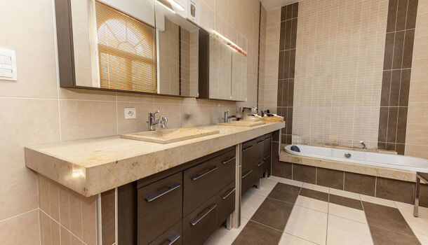 Villa / Maison 8 pièces  à vendre Lacq 64170