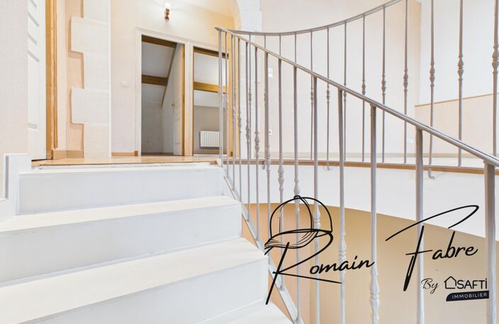 Maison en pierre mélangeant histoire, patrimoine et calme environnant sans travaux — photo 4