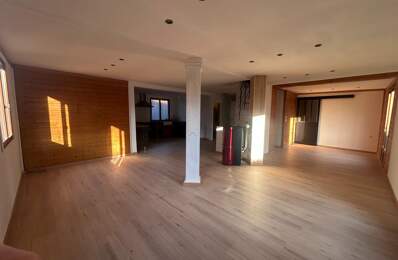 Maison individuelle chaleureuse et atypique — photo du bien