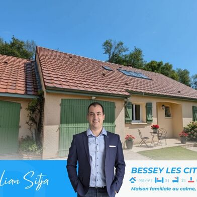 Maison 7 pièces 325000 €