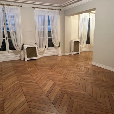 Appartement 3 pièces 2350 €