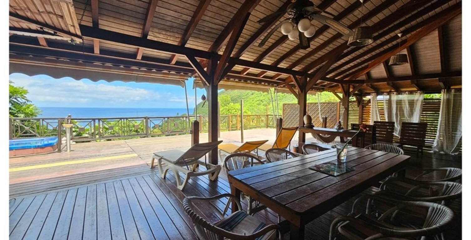 Propriété de 9 gites et 2 piscines Vue Mer — photo 1