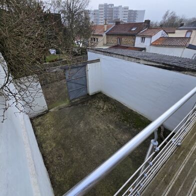 Maison 8 pièces 200000 €