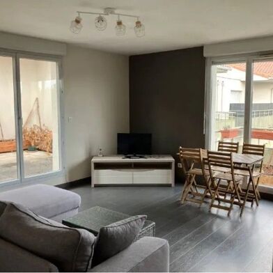 Appartement 2 pièces 750 €