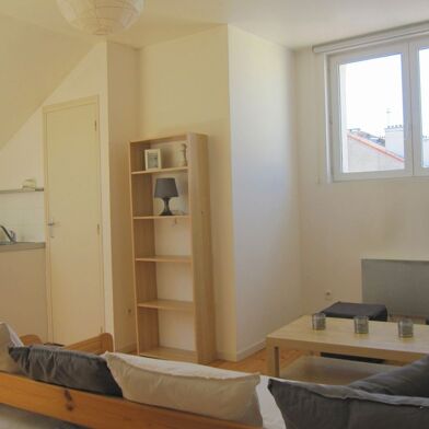 Appartement 1 pièces 375 €