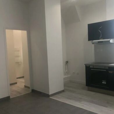Appartement 3 pièces 1060 €