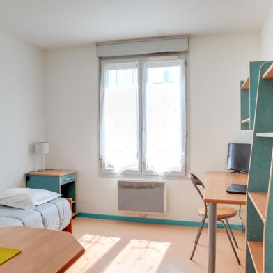 Appartement 1 pièces 360 €