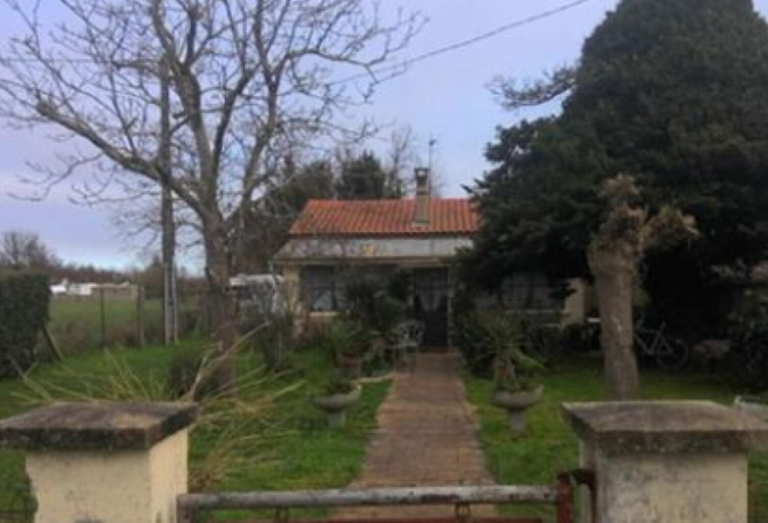 Maison Ambares Et Lagrave  Maison 4 pièce(s) sur parcelle de 1593 m2 — photo 1
