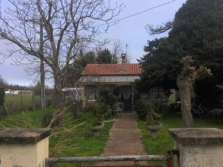 Maison Ambares Et Lagrave  Maison 4 pièce(s) sur parcelle de 1593 m2 — photo 1