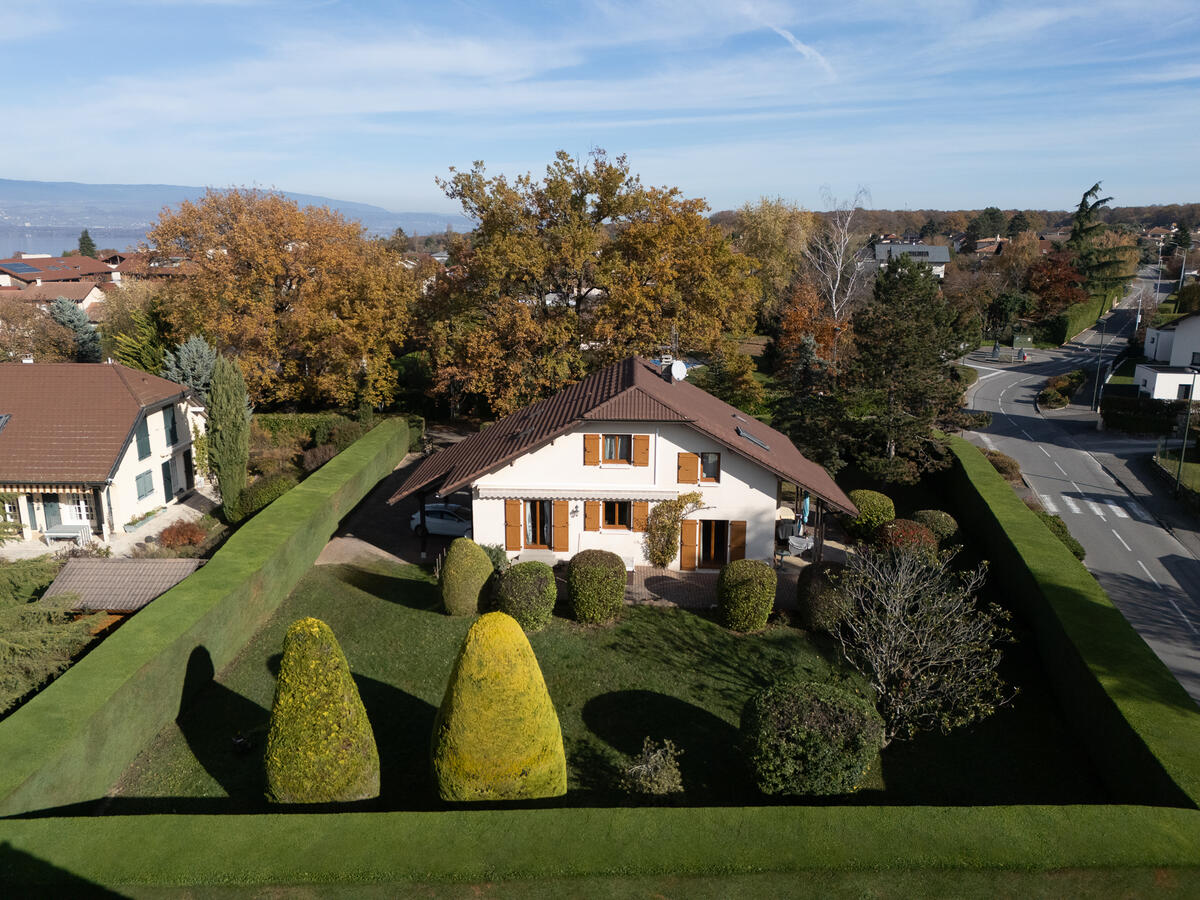 Villa / Maison  T7 à vendre Chens-sur-Léman 74140