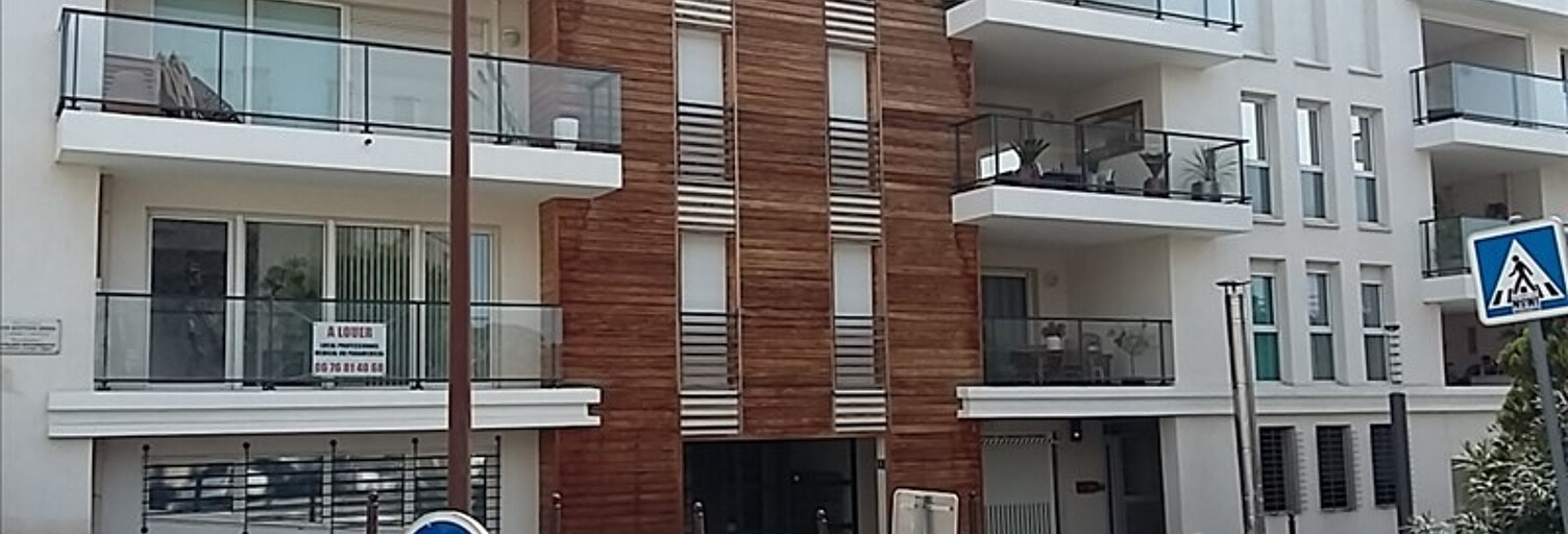 Garage   m² à louer à La Ciotat (13600)