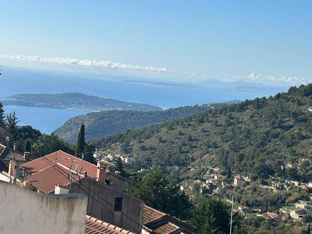 La Turbie   Superbe 3 pièces rénové avec vue mer et terrasse — photo du bien