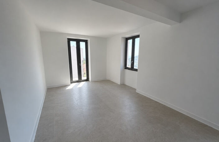 La Turbie   Superbe 3 pièces rénové avec vue mer et terrasse — photo 3