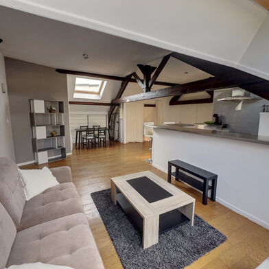 Appartement 3 pièces 890 €