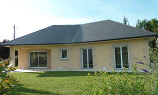 Maison 4 Pièces 115 m² à louer à Saint-Saturnin-de-Lenne (12560)