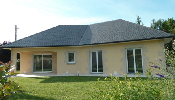 Villa / Maison 4 pièces  à louer Saint-Saturnin-de-Lenne 12560