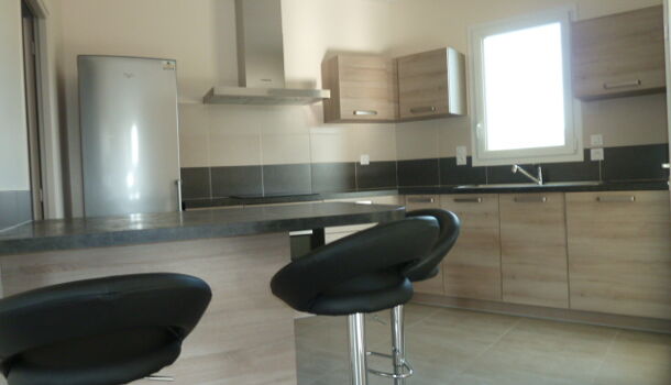 Villa / Maison 4 pièces  à louer Saint-Saturnin-de-Lenne 12560