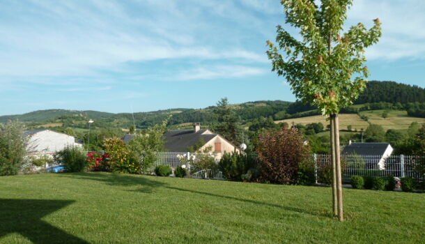 Villa / Maison 4 pièces  à louer Saint-Saturnin-de-Lenne 12560