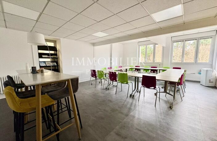 A VENDRE - ENSEMBLE DE BUREAUX DIVISIBLES - ENVIRON 5 000 M² — photo 4