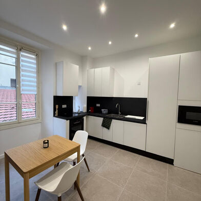 Appartement 2 pièces 1330 €