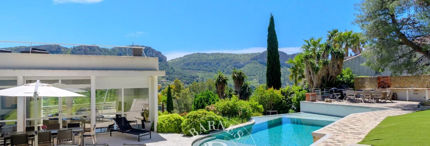 Maison 7 Pièces 262 m² à vendre à Cassis (13260)