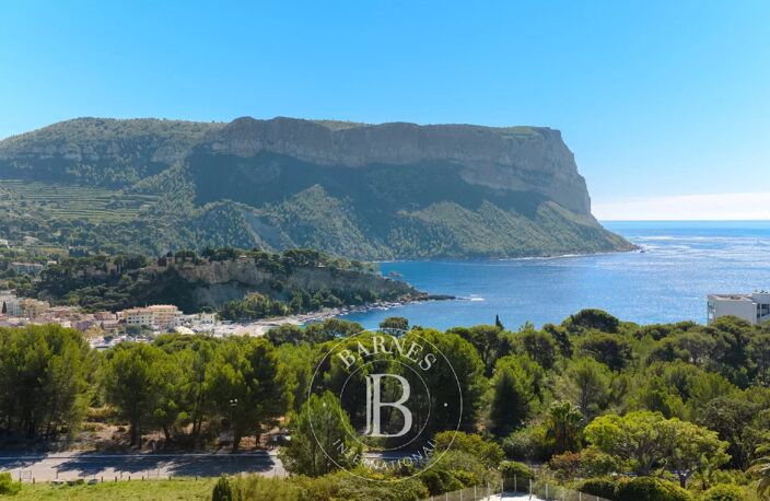 CASSIS - APPARTEMENT T4 - VUE MER DANS RESIDENCE AVEC PISCINE ET — photo 2