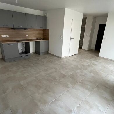 Appartement 2 pièces 710 €