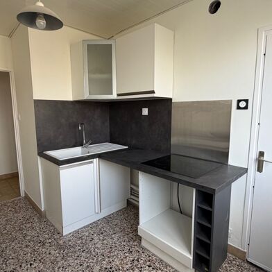 Appartement 4 pièces 790 €