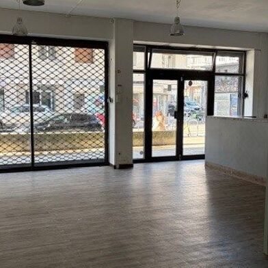 Commerce  125000 €