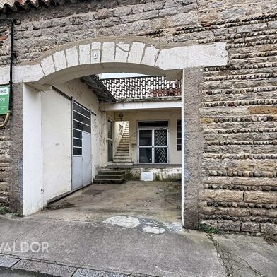 Appartement 4 pièces 240000 €