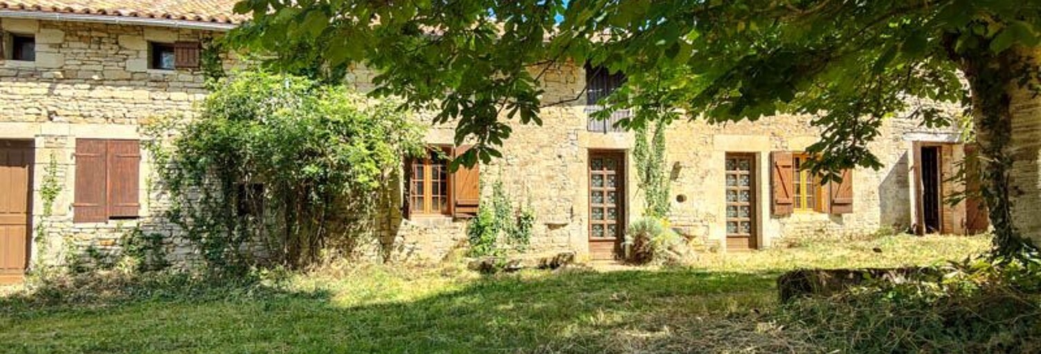 Maison 8 Pièces 204 m² à vendre à Lezay (79120)