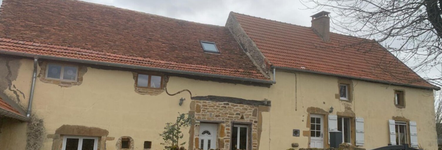 Maison 6 Pièces 228 m² à vendre à Ouroux-sous-le-Bois-Sainte-Marie (71800)