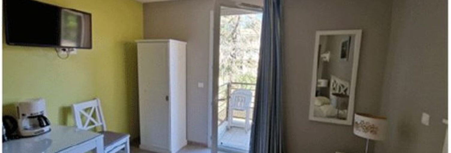 Appartement 1 Pièce 22 m² à vendre à La Londe-les-Maures (83250)