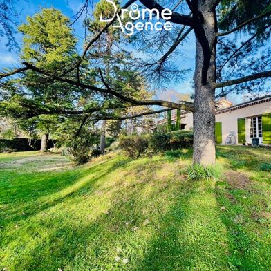 Maison 5 pièces 493000 €