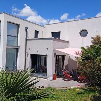 Maison 6 pièces 399000 €