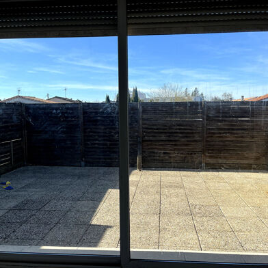 Appartement 4 pièces 968 €