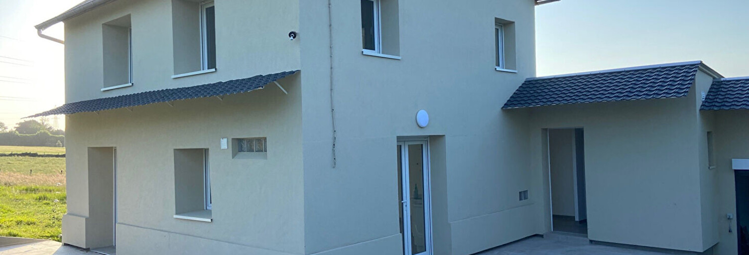 Maison 4 Pièces 109 m² à louer à La Trinité-de-Thouberville (27310)