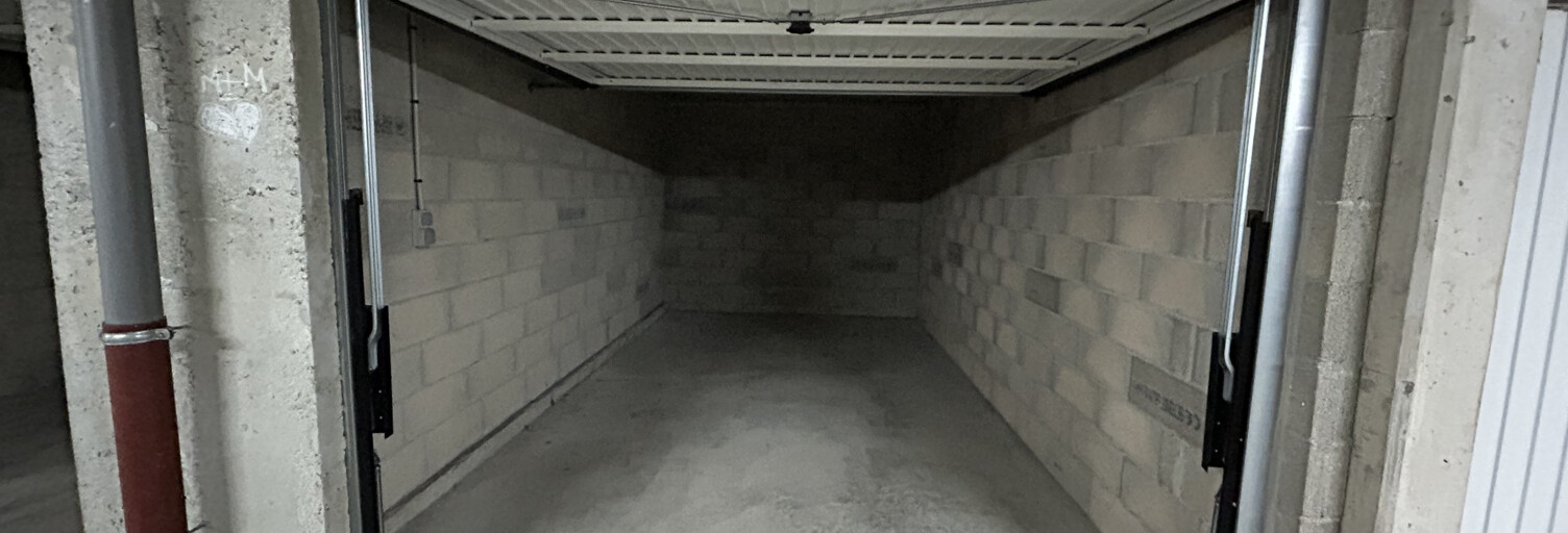 Garage  17 m² à louer à Rodez (12000)