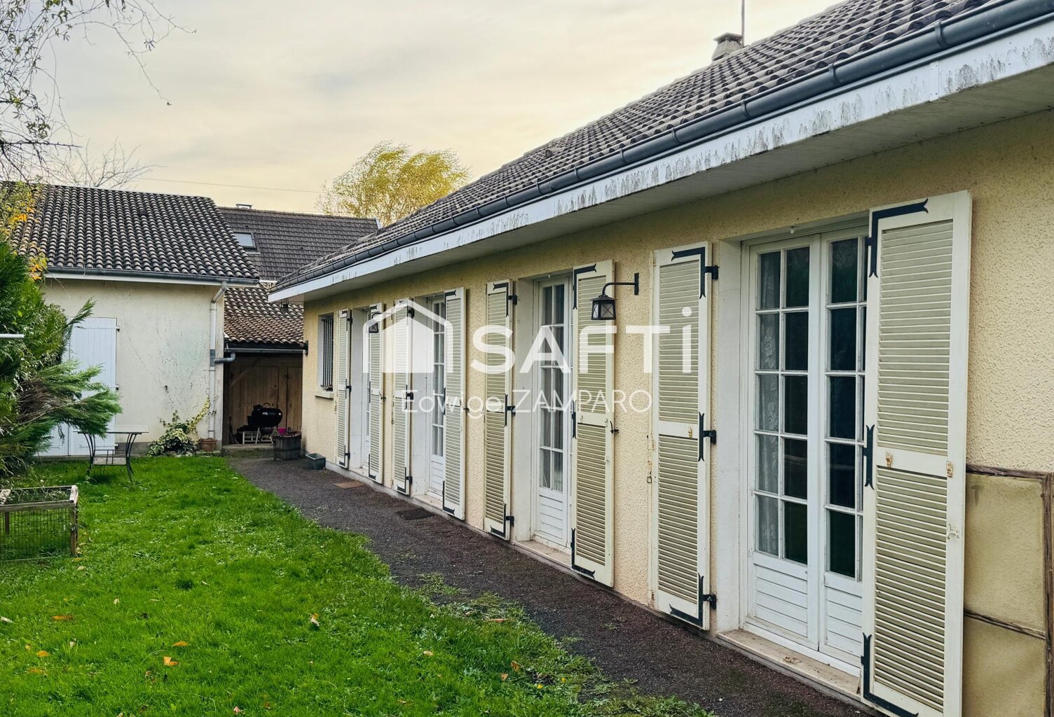 Toute de plain-pied !  Ses plus : studio indépendant , atelier & grange — photo 1