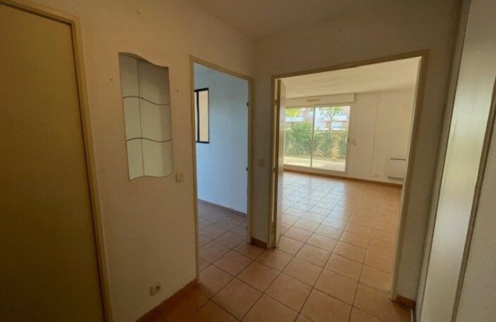 TRES BEAU APPARTEMENT DE TYPE 2 SUR LES HAUTEURS DE CHATEAU GOMBERT — photo 2