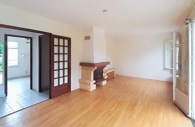 Olivet Sud. Idéal investisseur ou résidence principale. Appartement 4 chambres avec jardin 150m2, 1 stationnement et balcon privatifs + cour partagée 295m2 — photo du bien