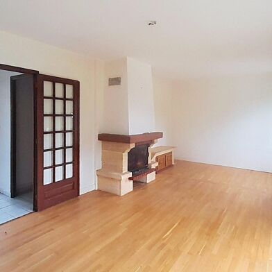 Appartement 5 pièces 142000 €