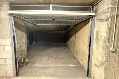 Garage  23000 €