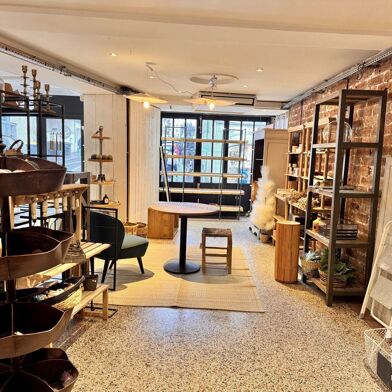 Commerce  420000 €