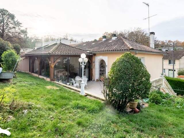 Maison de ville de 5 pièces principales — photo du bien