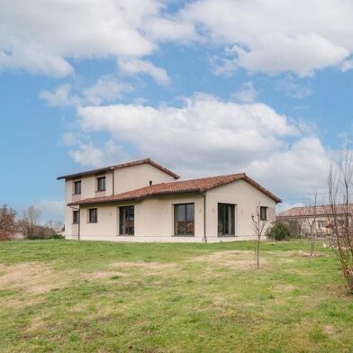 Maison 5 pièces 499000 €