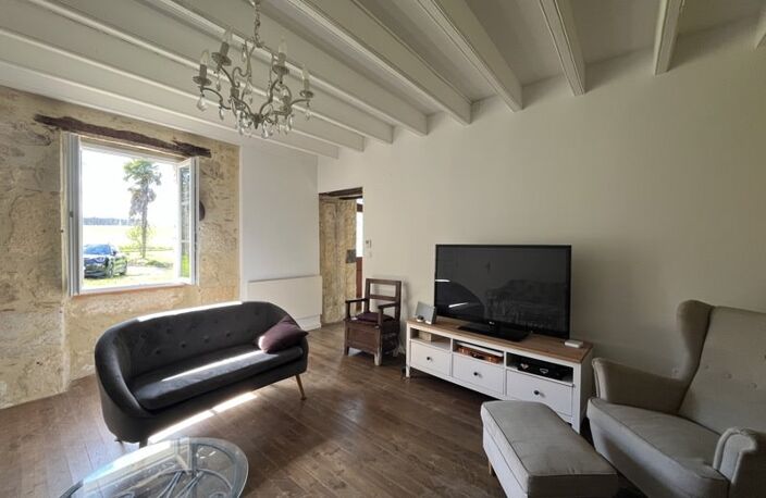 Maison en pierre de 6 pièces principales — photo 3